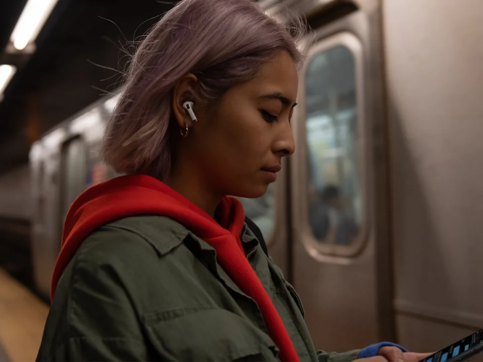 2019 年第一代 AirPods Pro 的通勤使用场景
